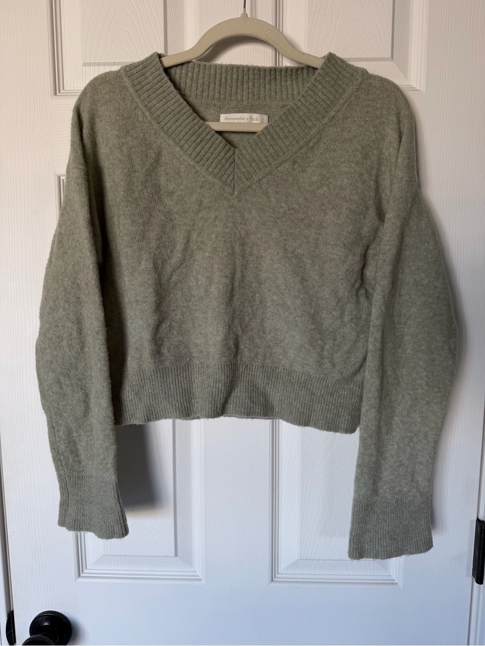 Abercrombie & Fitch Merino Wool Crop Soft Sweater - Small